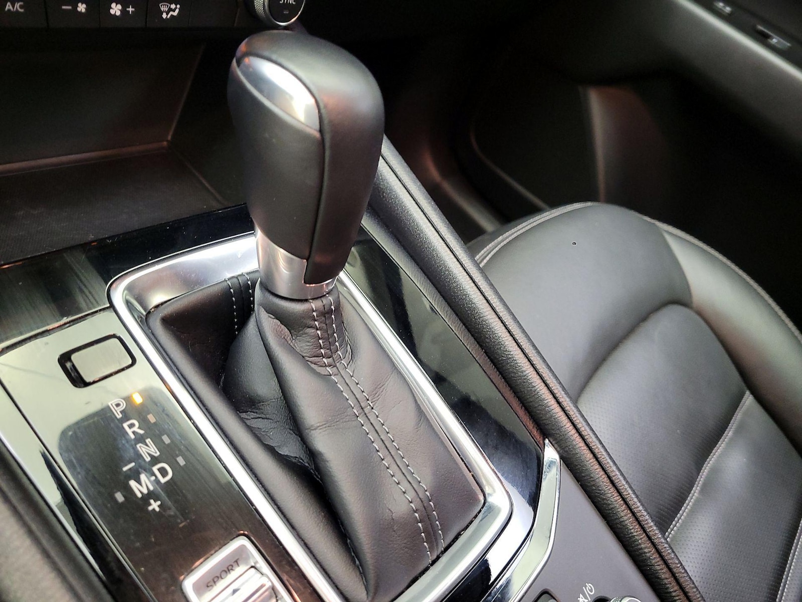 2025 Mazda CX-5 S Preferred package - Photo 17