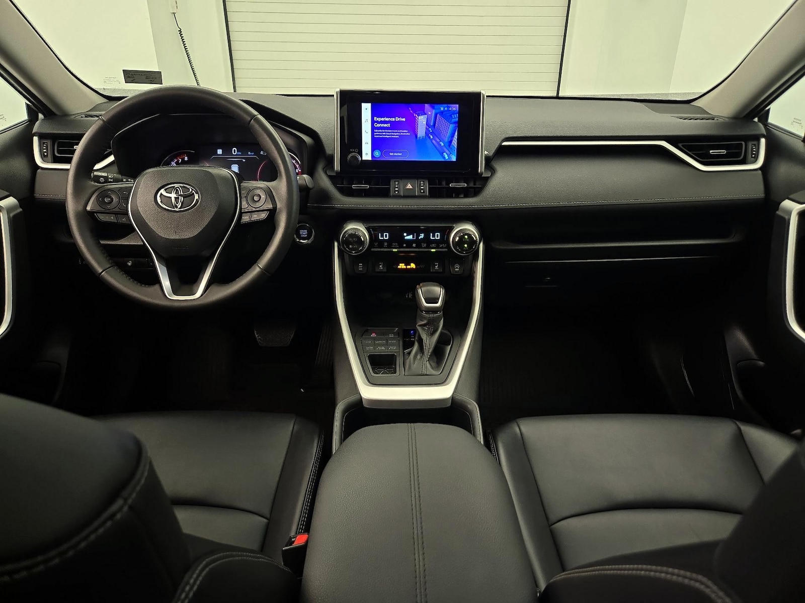 2024 Toyota RAV4 XLE Premium - Photo 10