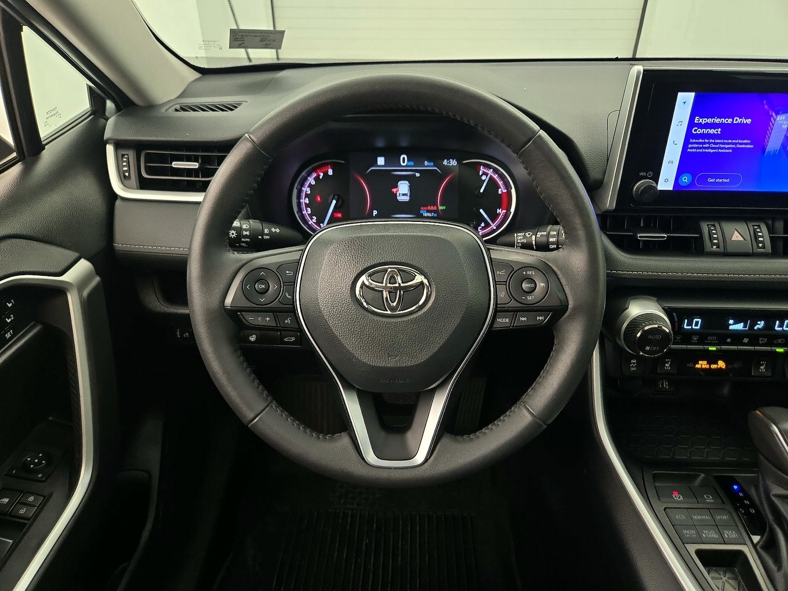 2024 Toyota RAV4 XLE Premium - Photo 11