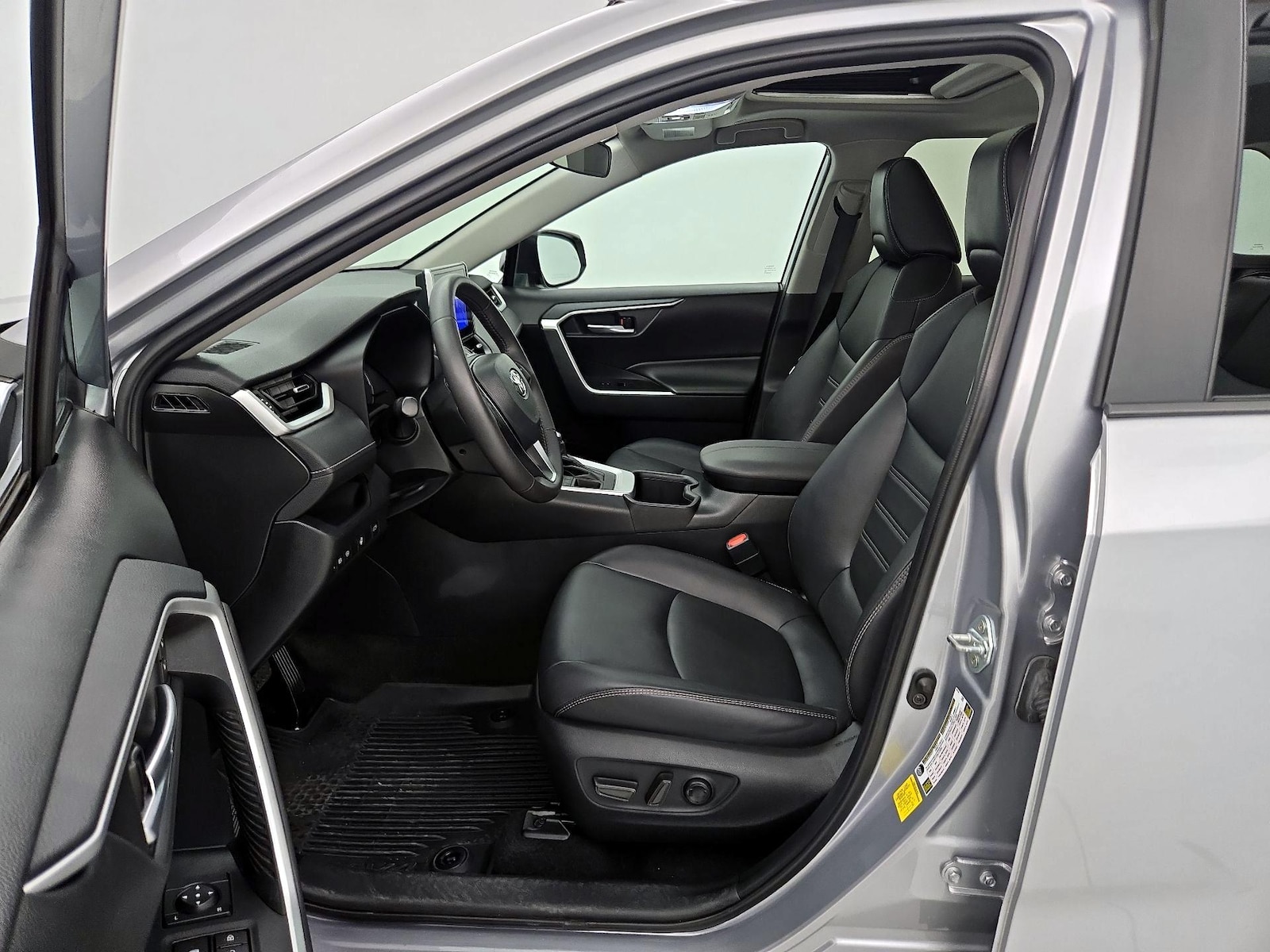 2024 Toyota RAV4 XLE Premium - Photo 12