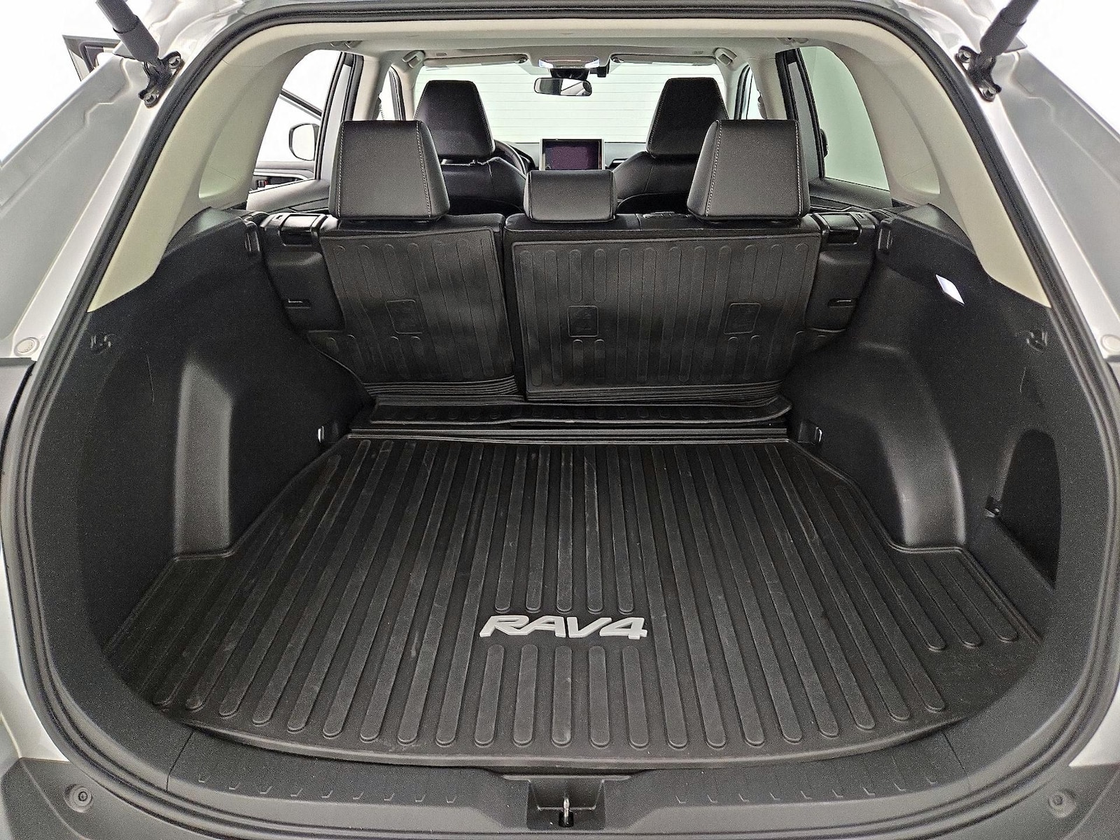 2024 Toyota RAV4 XLE Premium - Photo 22