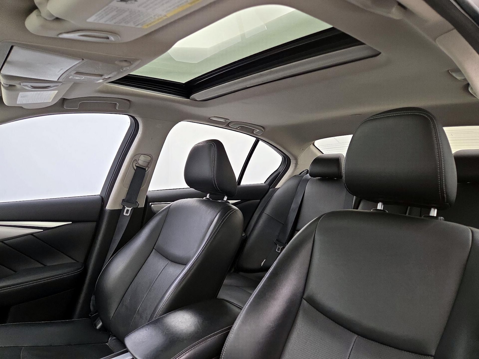 Sunroof(s) & Overhead Airbags