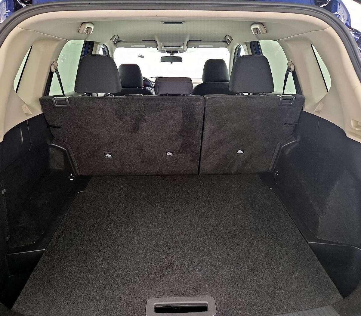 Trunk/Cargo (Seats Up)