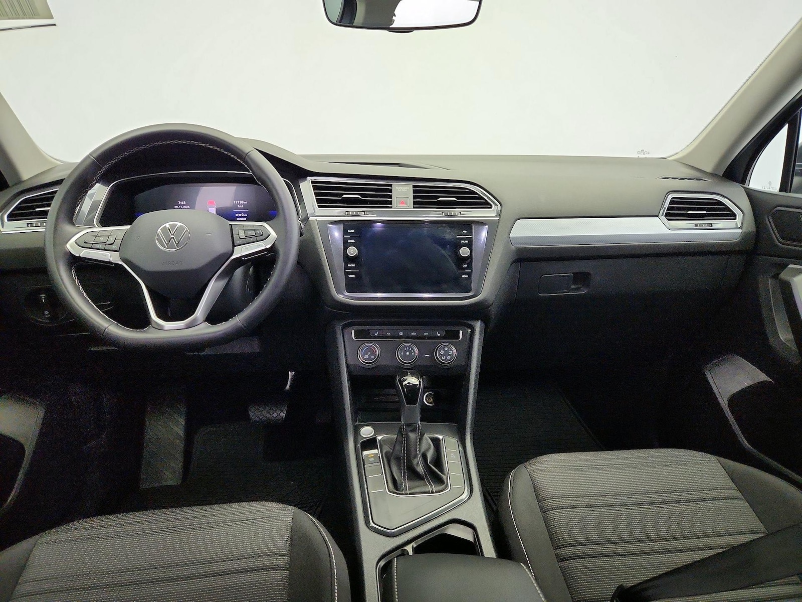 2024 Volkswagen Tiguan S - Photo 10