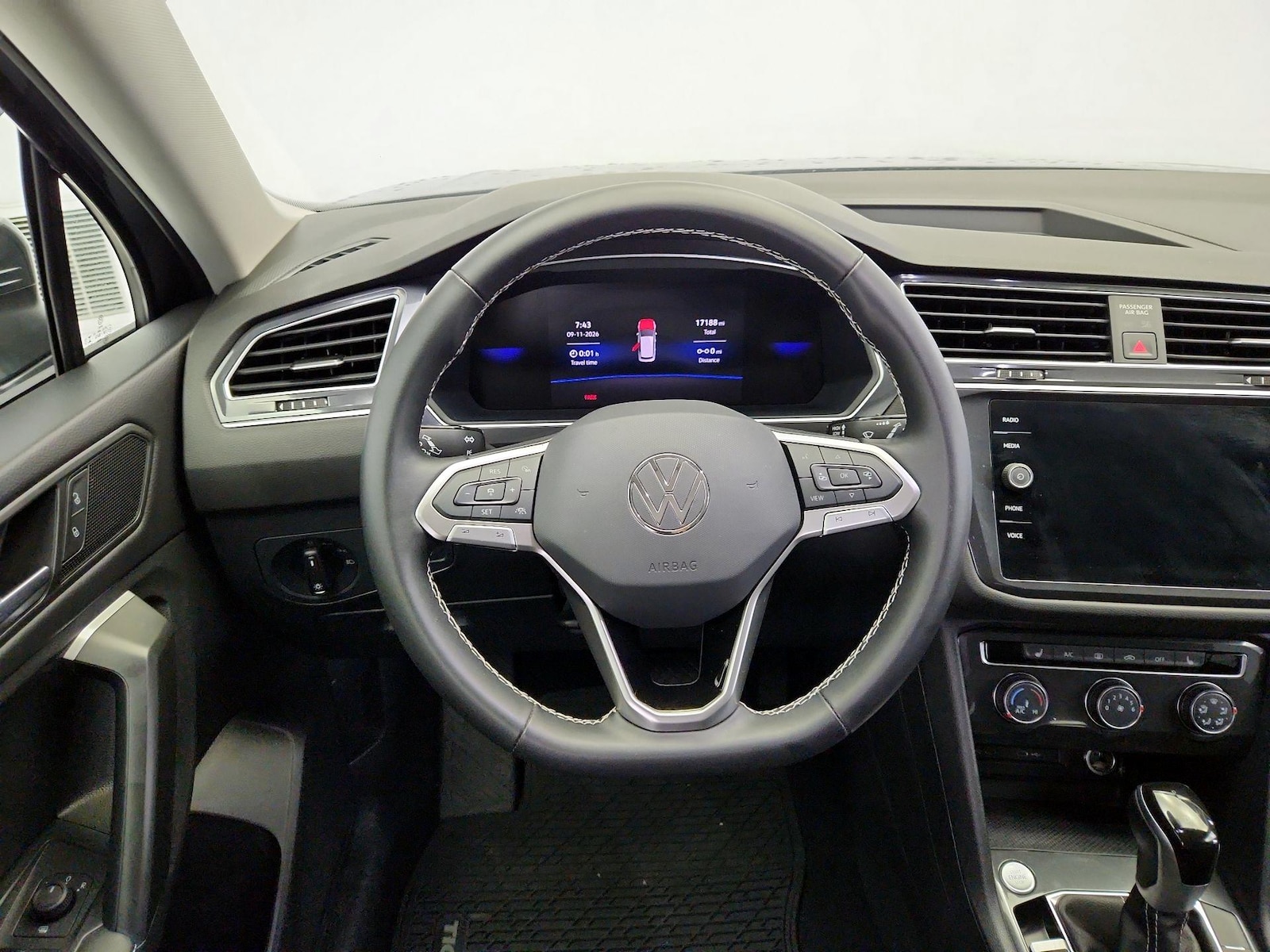 2024 Volkswagen Tiguan S - Photo 11