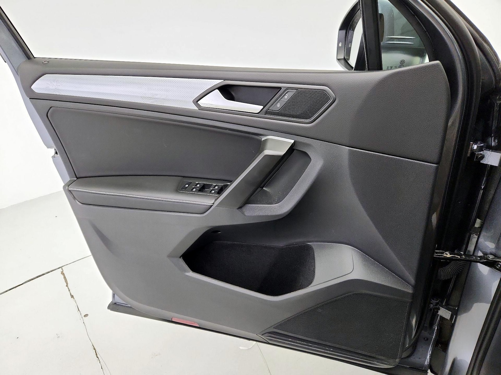 2024 Volkswagen Tiguan S - Photo 13