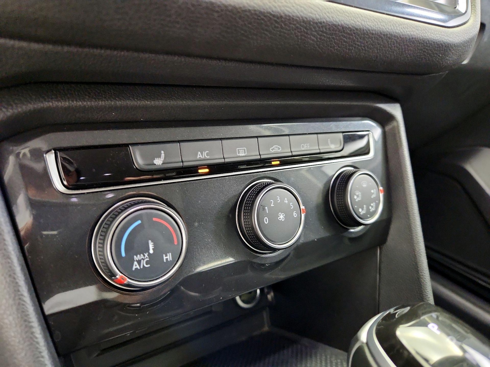 2024 Volkswagen Tiguan S - Photo 17