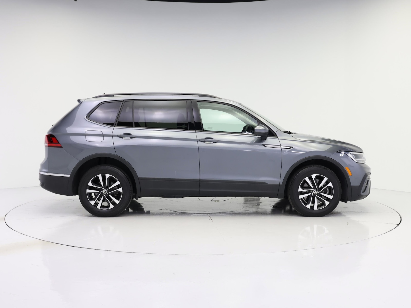 2024 Volkswagen Tiguan S - Photo 8