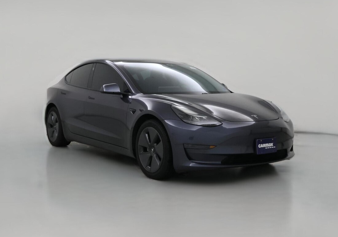 2021 Tesla Model 3 Standard Range Plus in Gray — CarMax photo