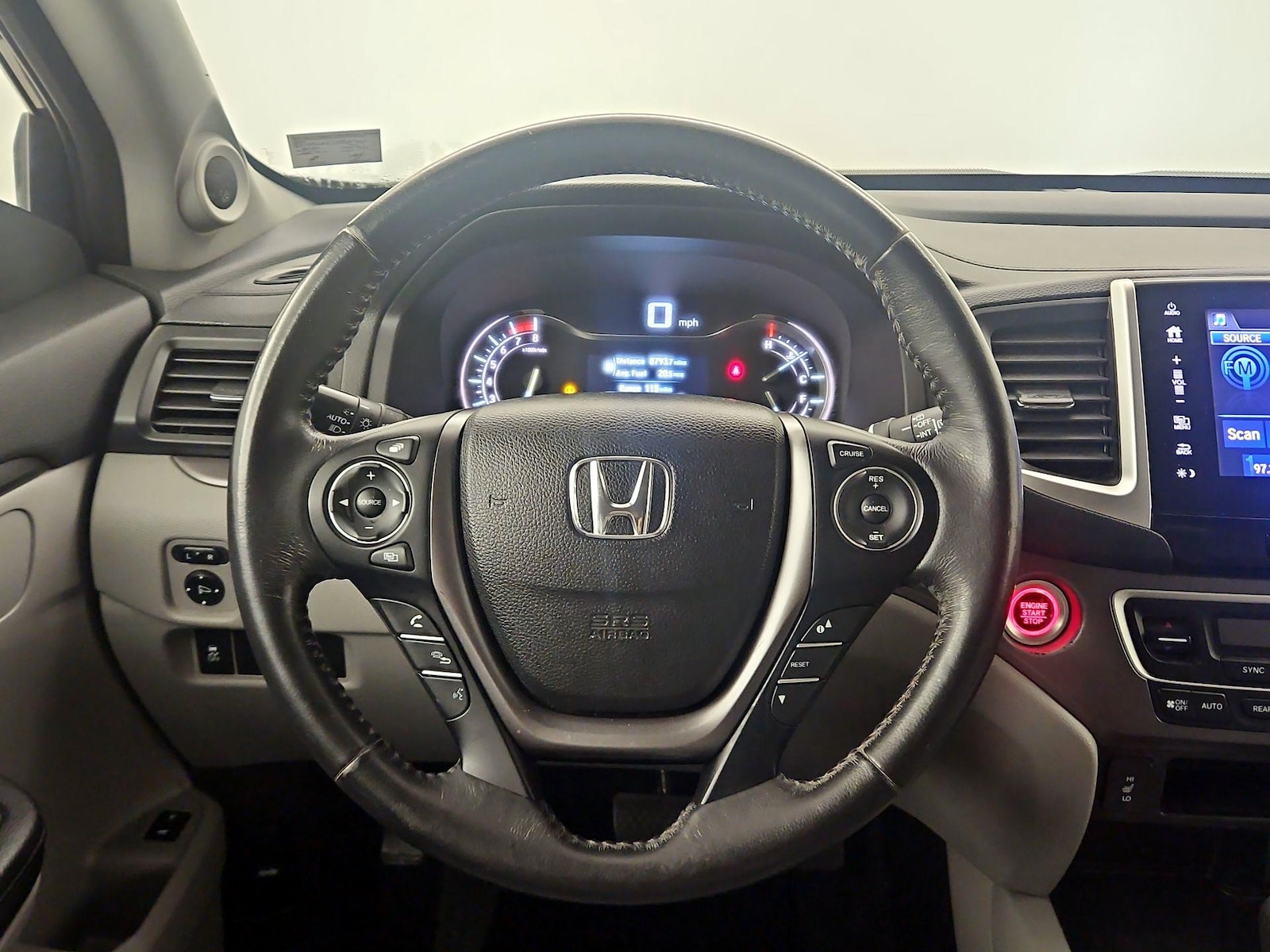2017 Honda Pilot EX-L - Photo 11