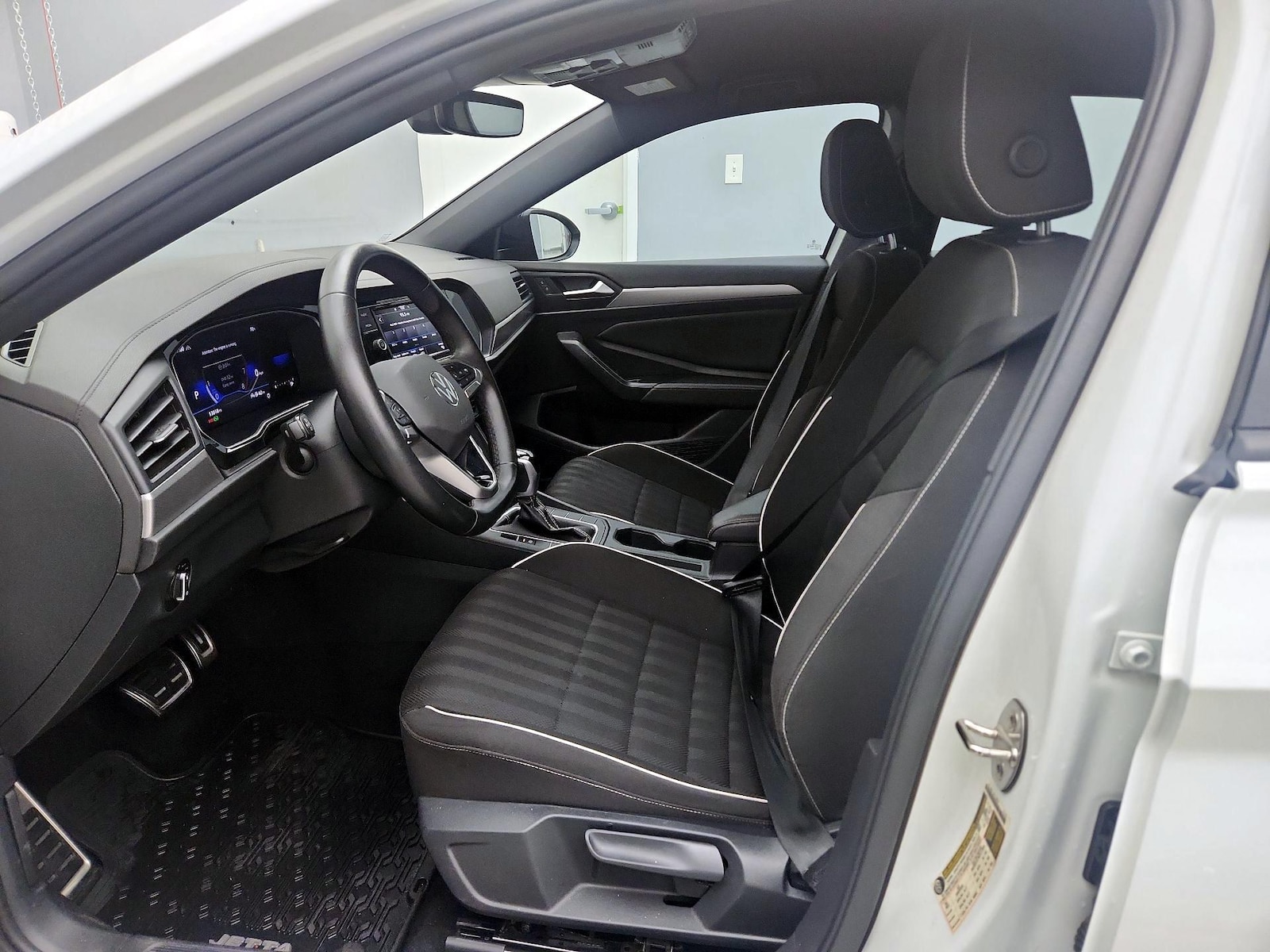 2024 Volkswagen Jetta Sport - Photo 12