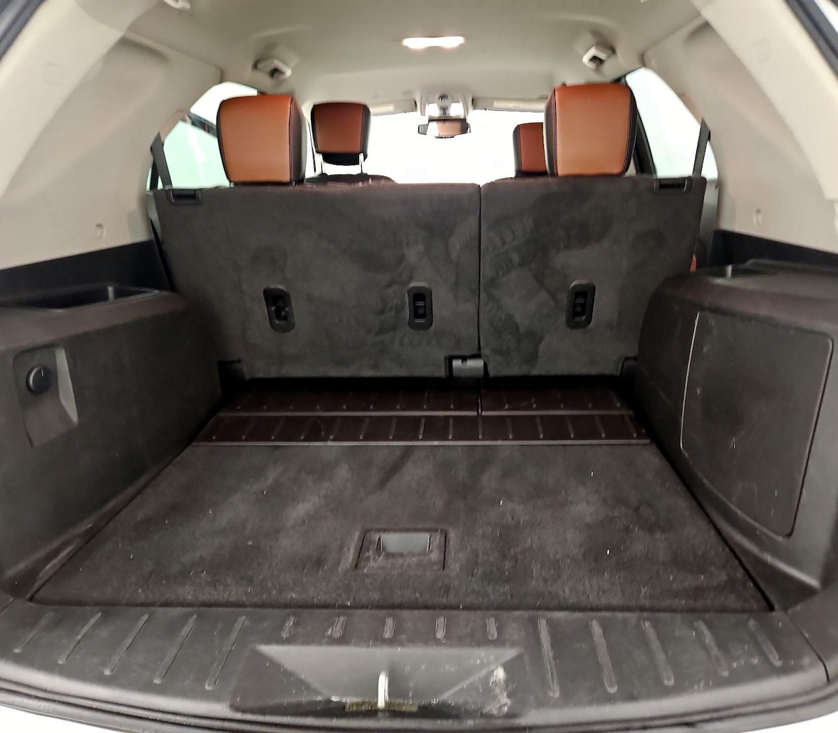 Trunk/Cargo (Seats Up)