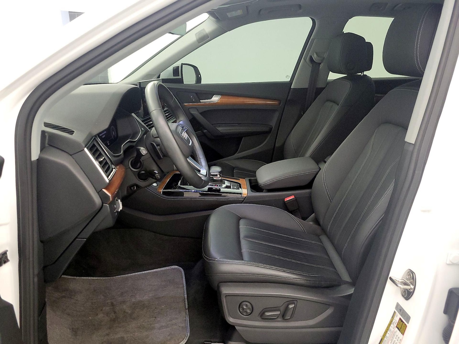 2023 Audi Q5 Premium Plus - Photo 12