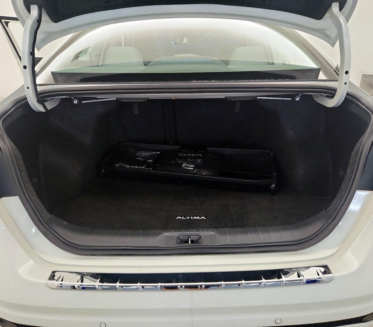 Trunk/Cargo (Seats Up)