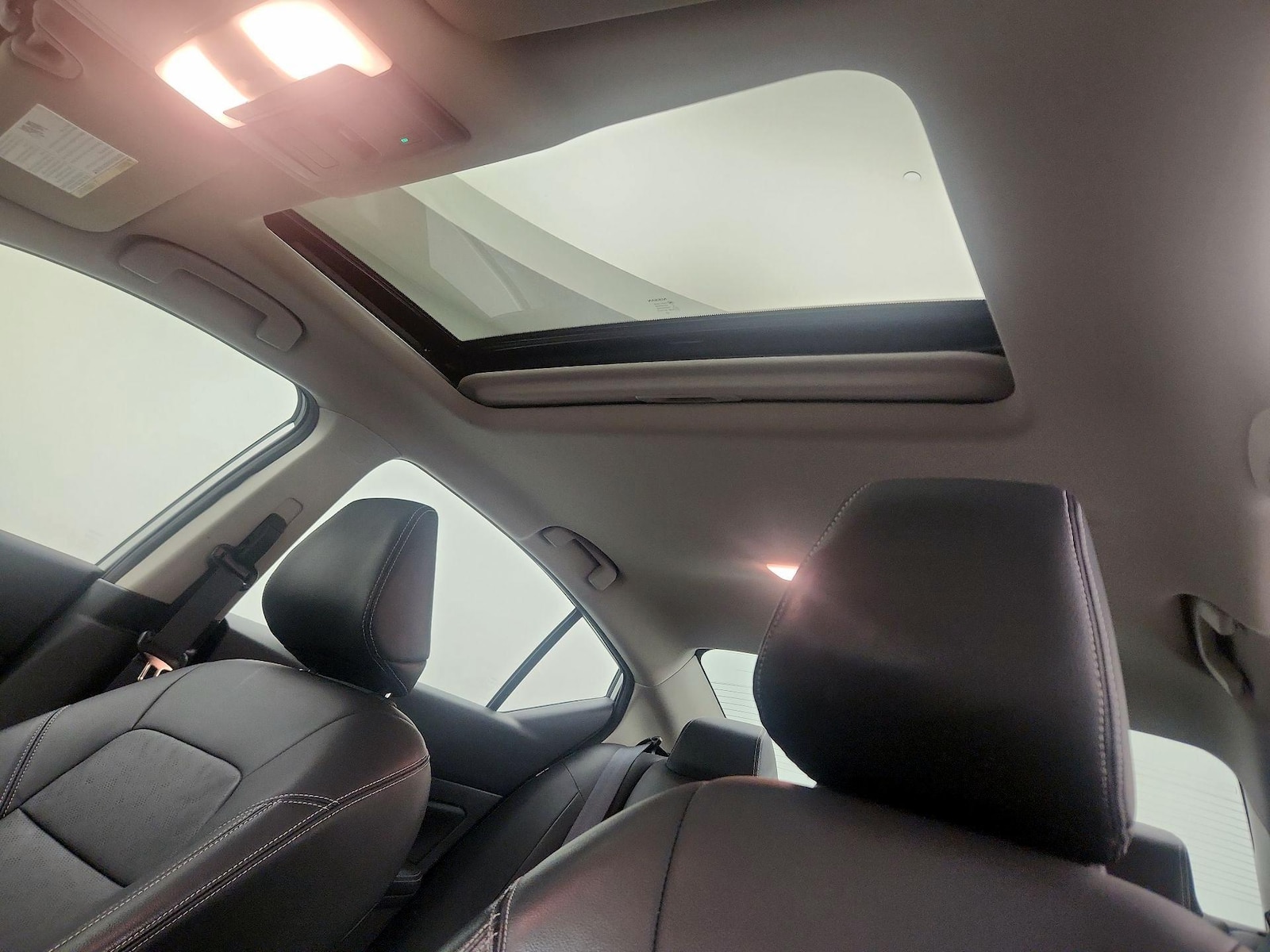 Sunroof(s) & Overhead Airbags