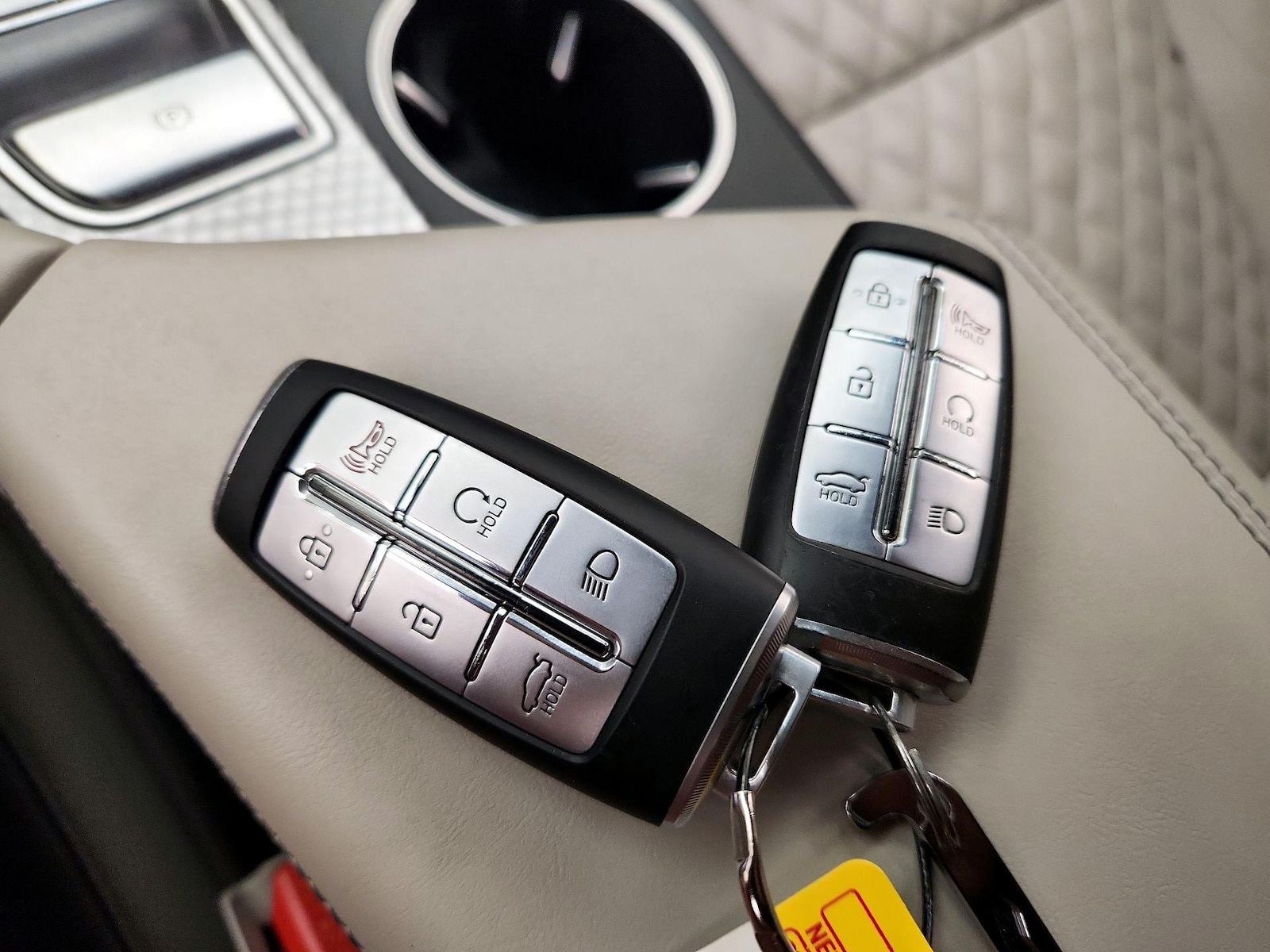 2023 GENESIS G70 Standard - Photo 25