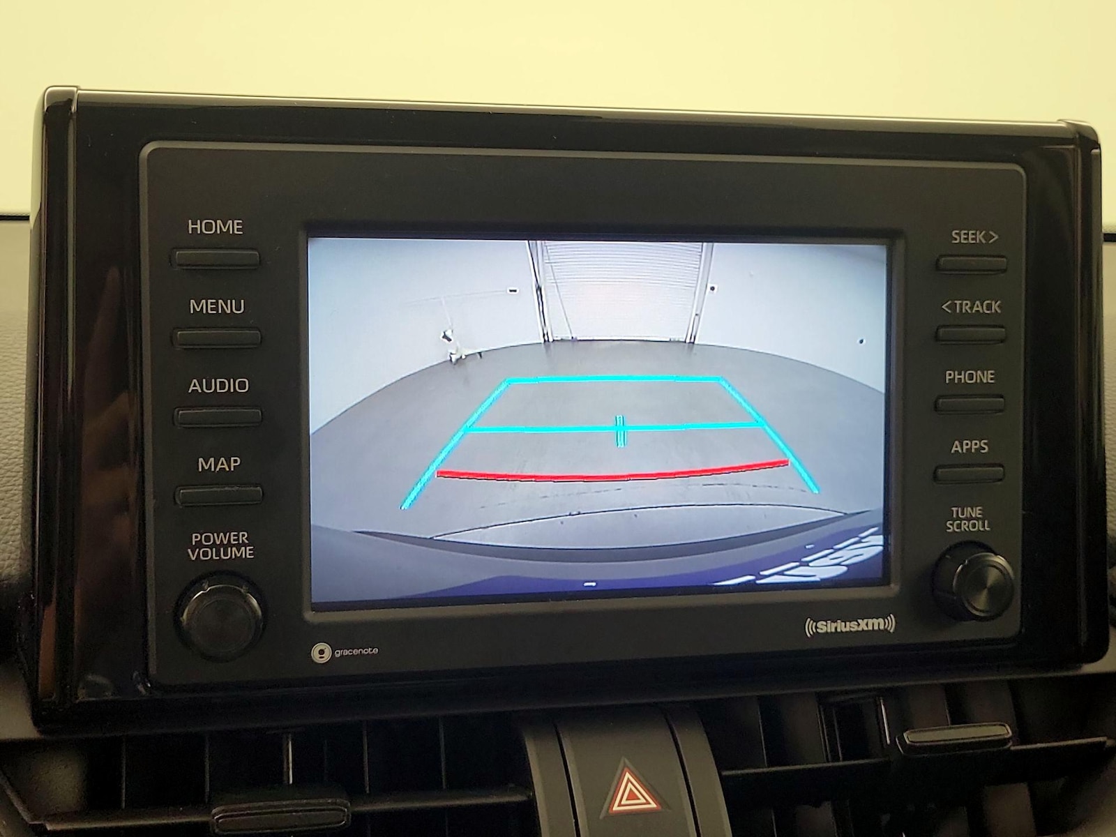 2022 Toyota RAV4 XLE - Photo 15