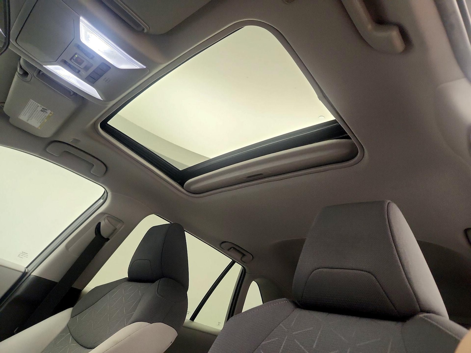 Sunroof(s) & Overhead Airbags