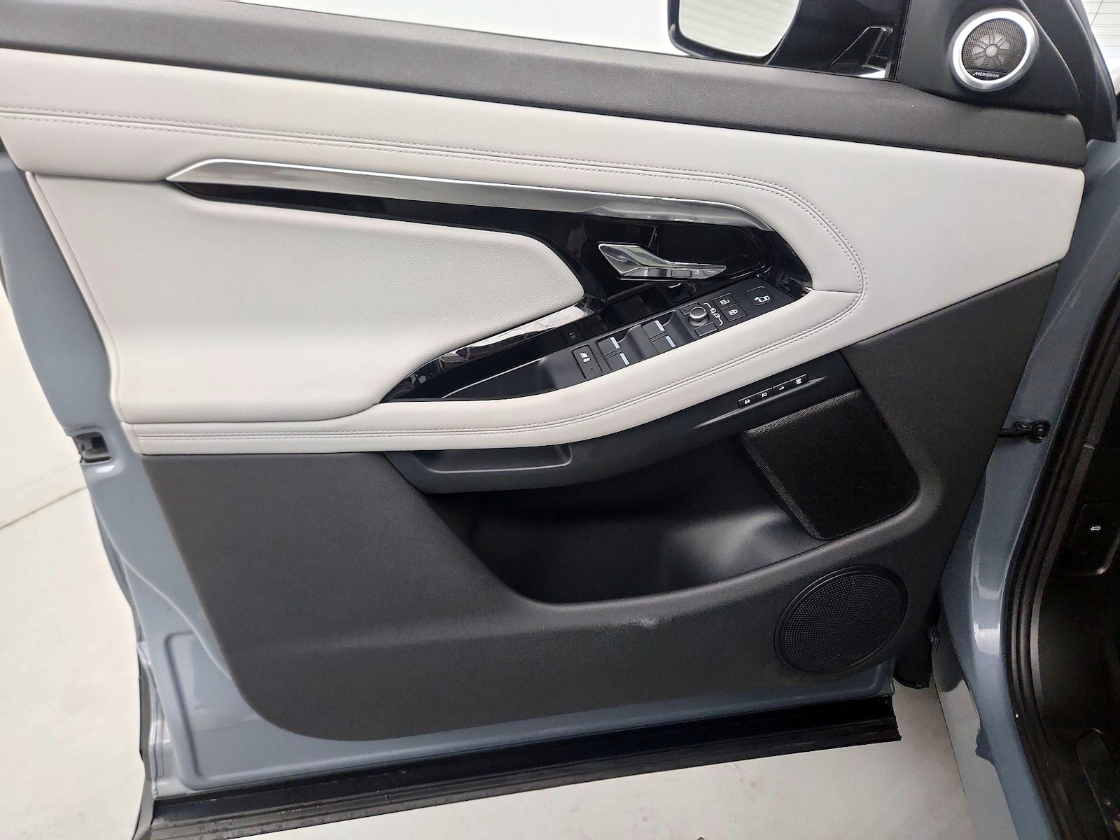 2022 Land Rover Range Rover Evoque SE - Photo 11
