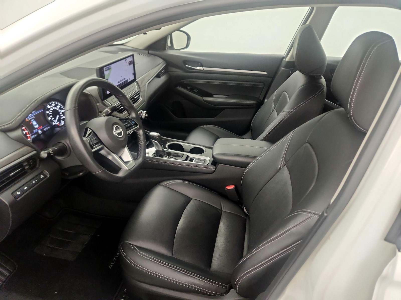 2023 Nissan Altima SL - Photo 12