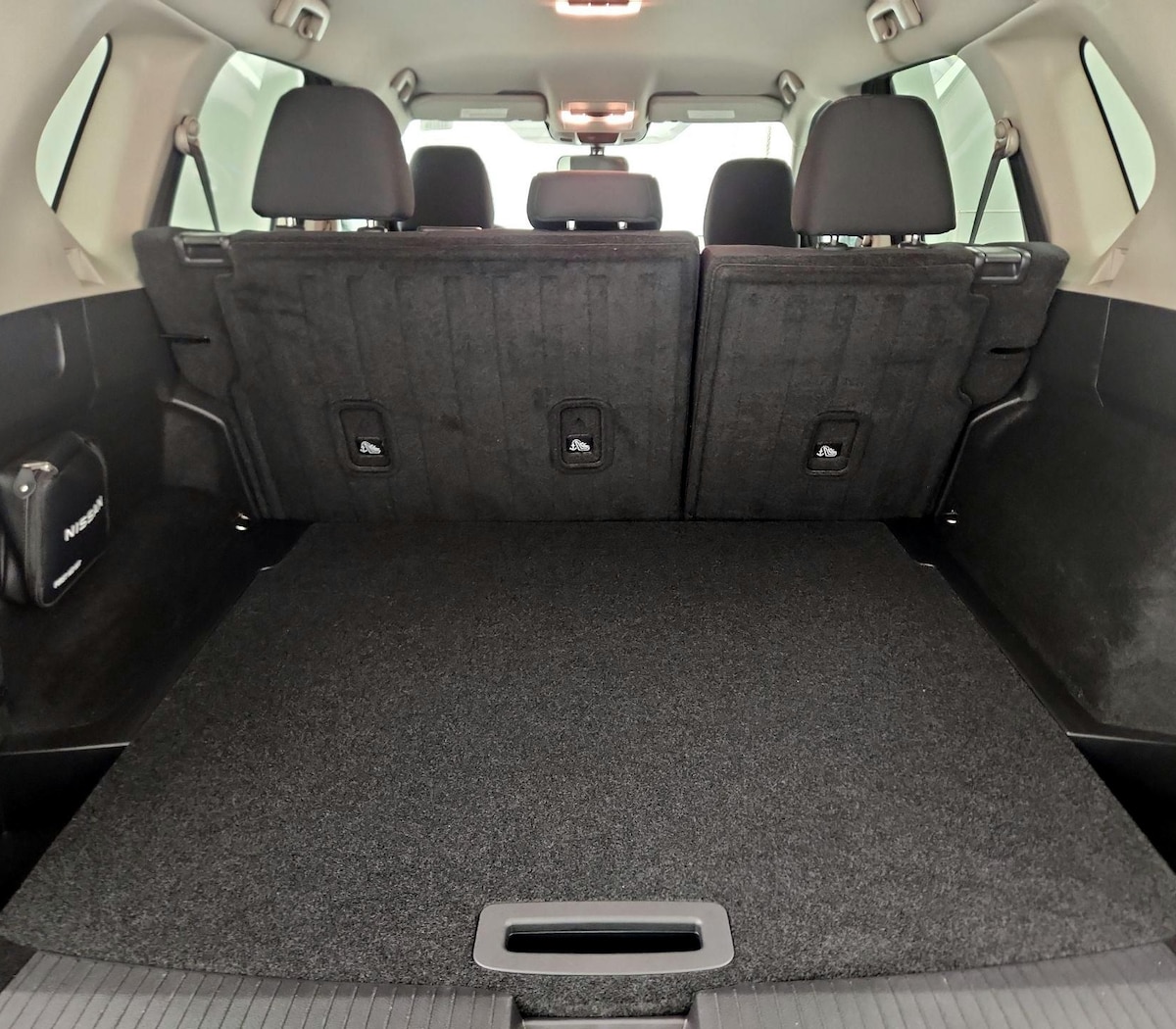 Trunk/Cargo (Seats Up)