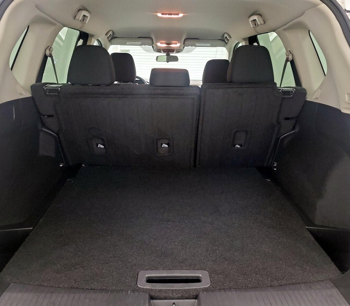Trunk/Cargo (Seats Up)