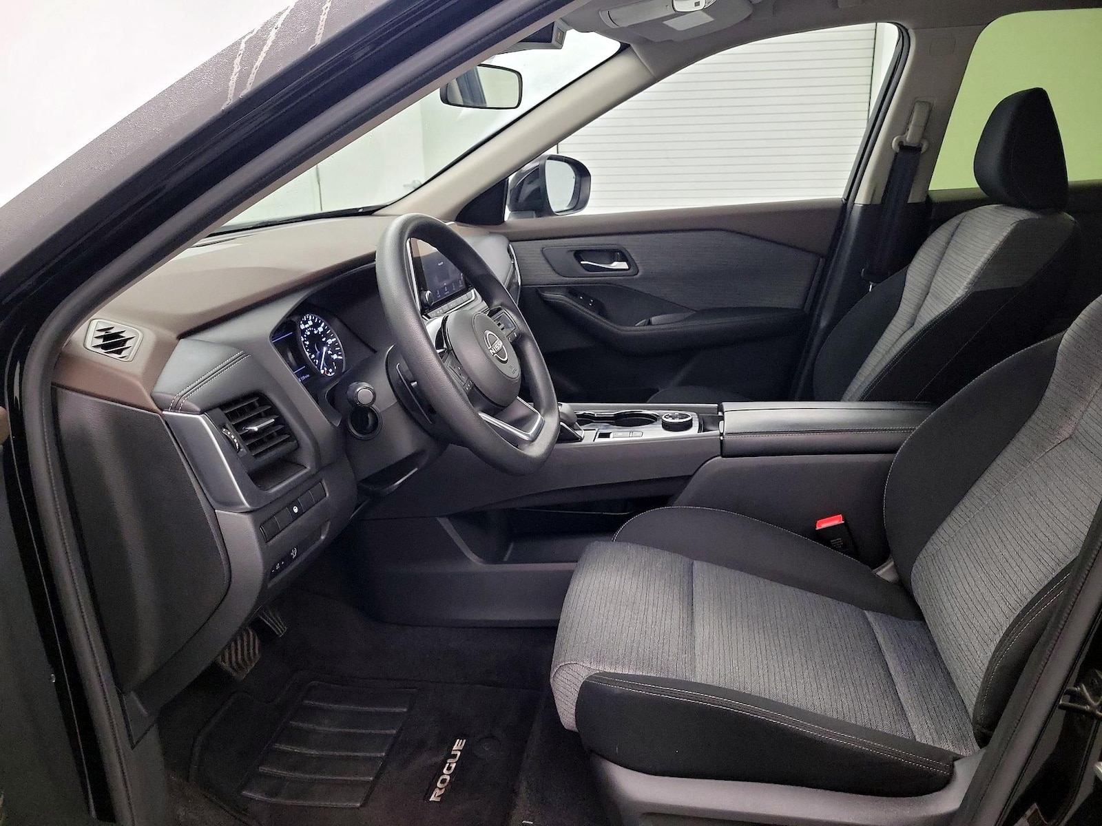 Power Seat(s) & Side Airbags