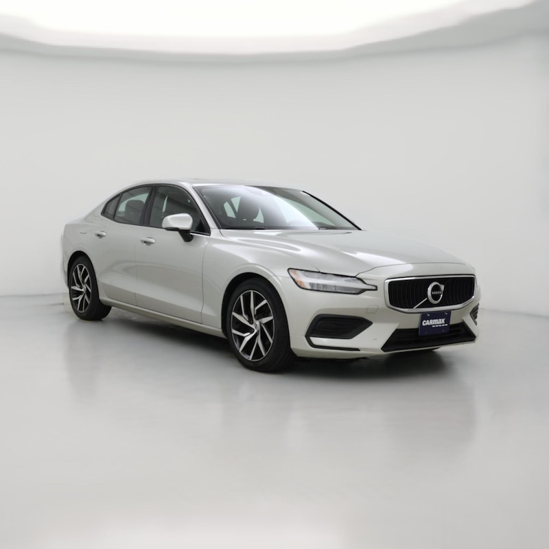 2020 Volvo S60 T6 Momentum