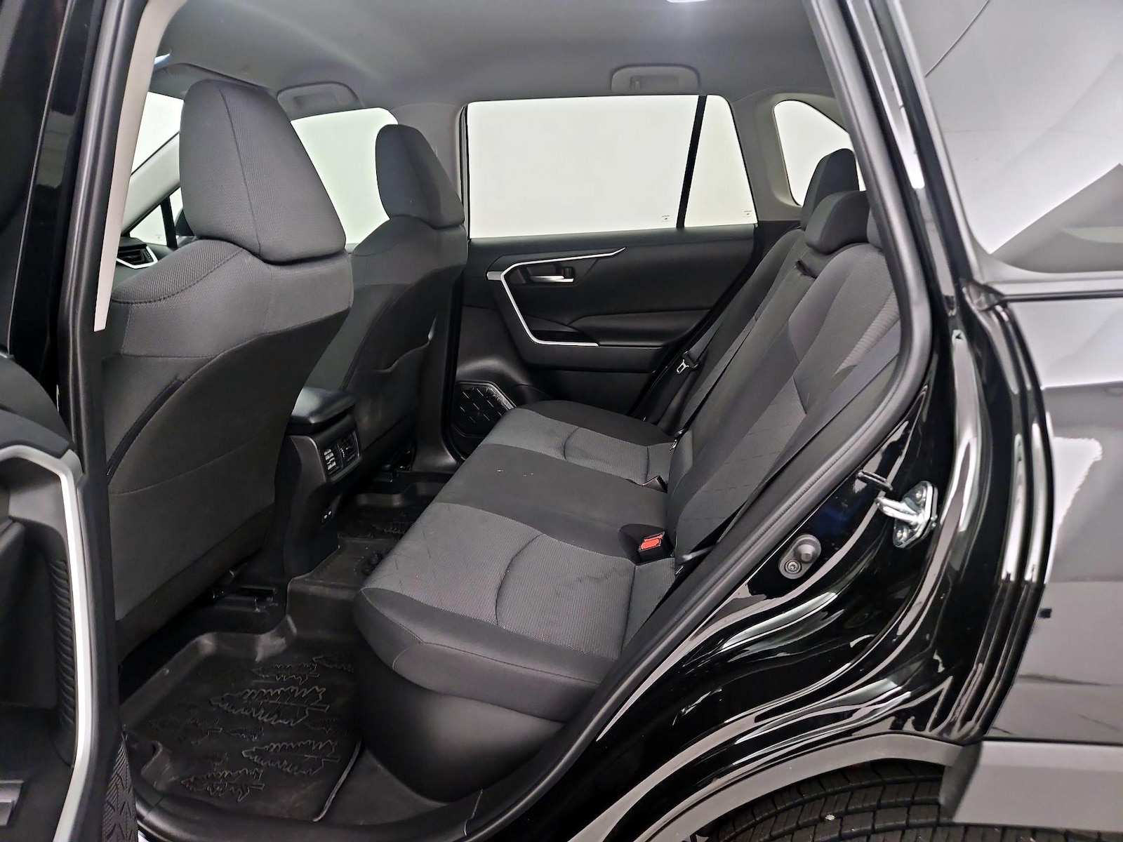2025 Toyota RAV4 Woodland Edition - Photo 20