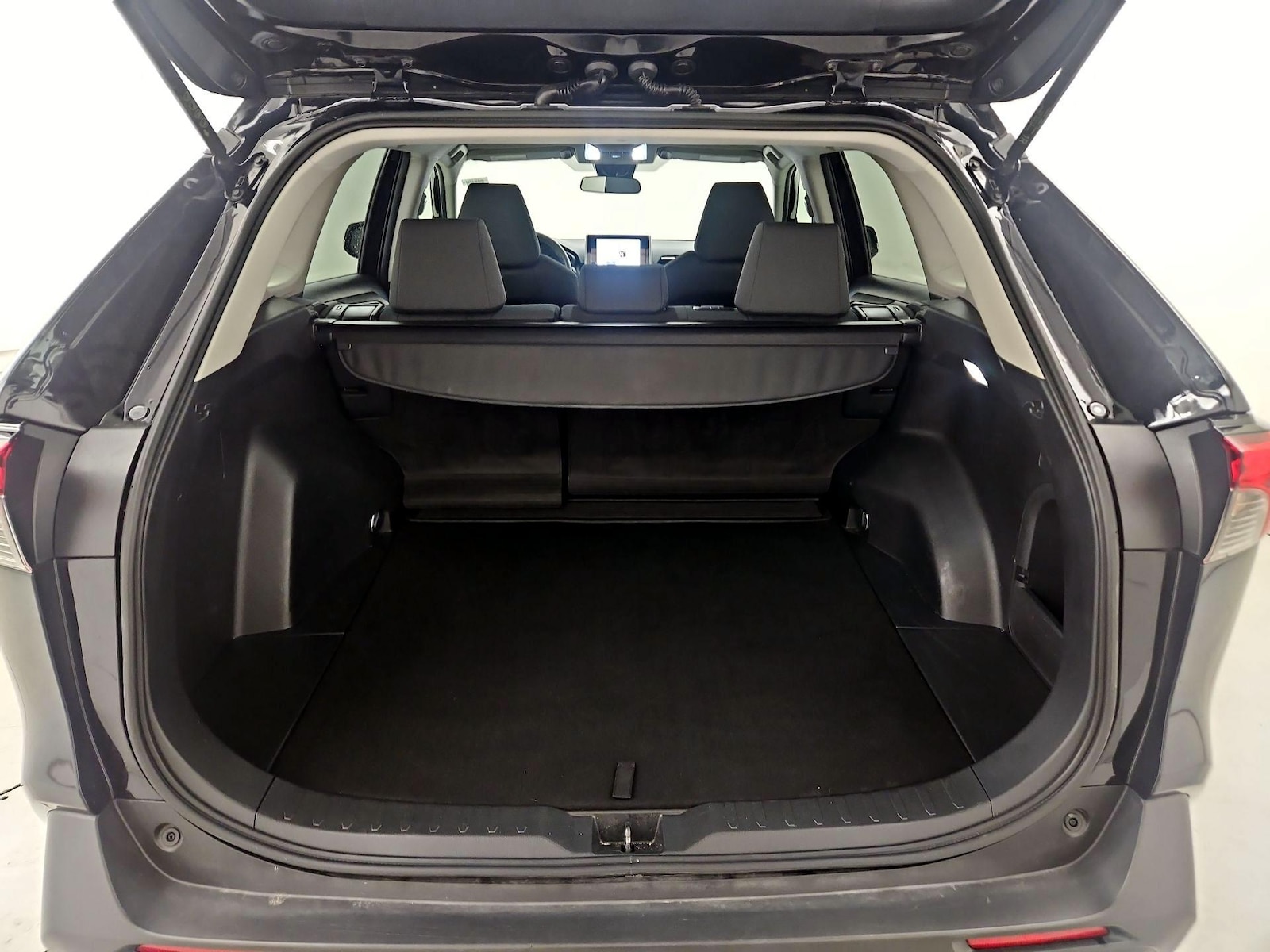 2025 Toyota RAV4 Woodland Edition - Photo 21
