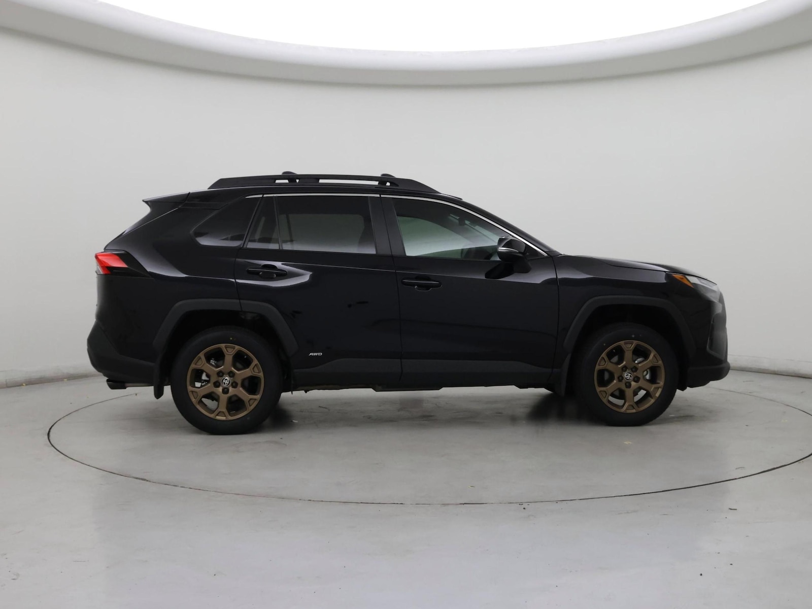 2025 Toyota RAV4 Woodland Edition - Photo 8