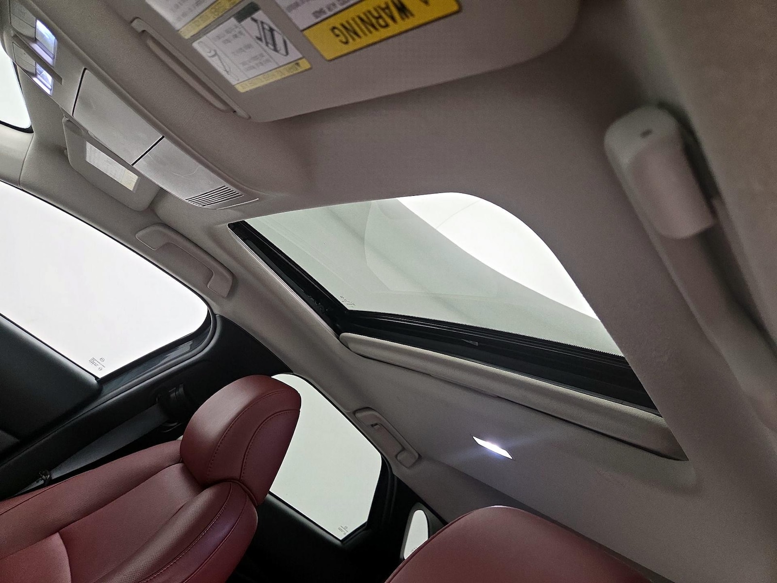 Sunroof(s) & Overhead Airbags