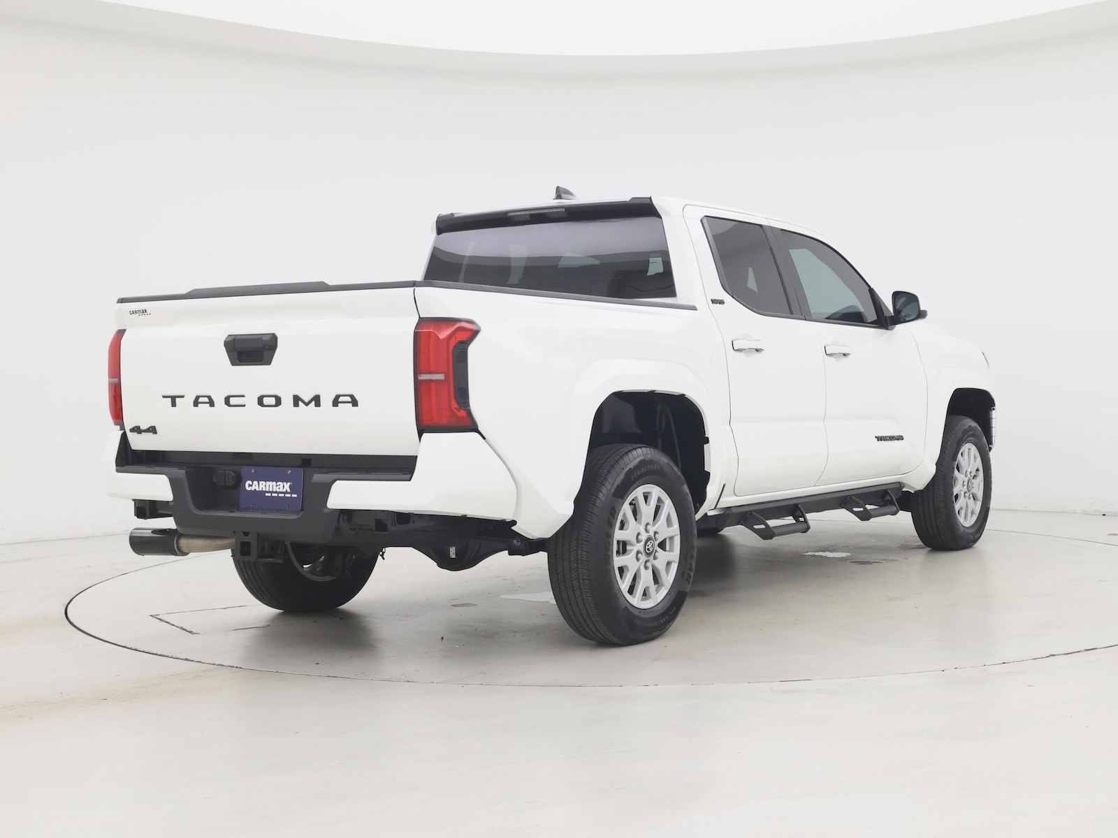 2026 Toyota Tacoma SR5 - Photo 9