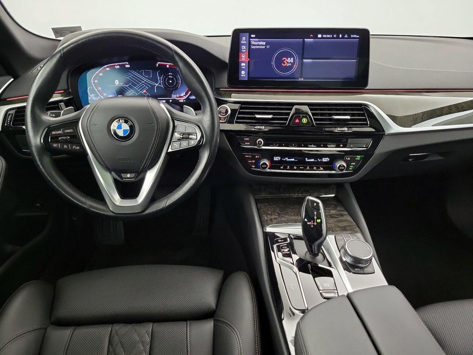 2023 BMW 5 Series 530i - Photo 10