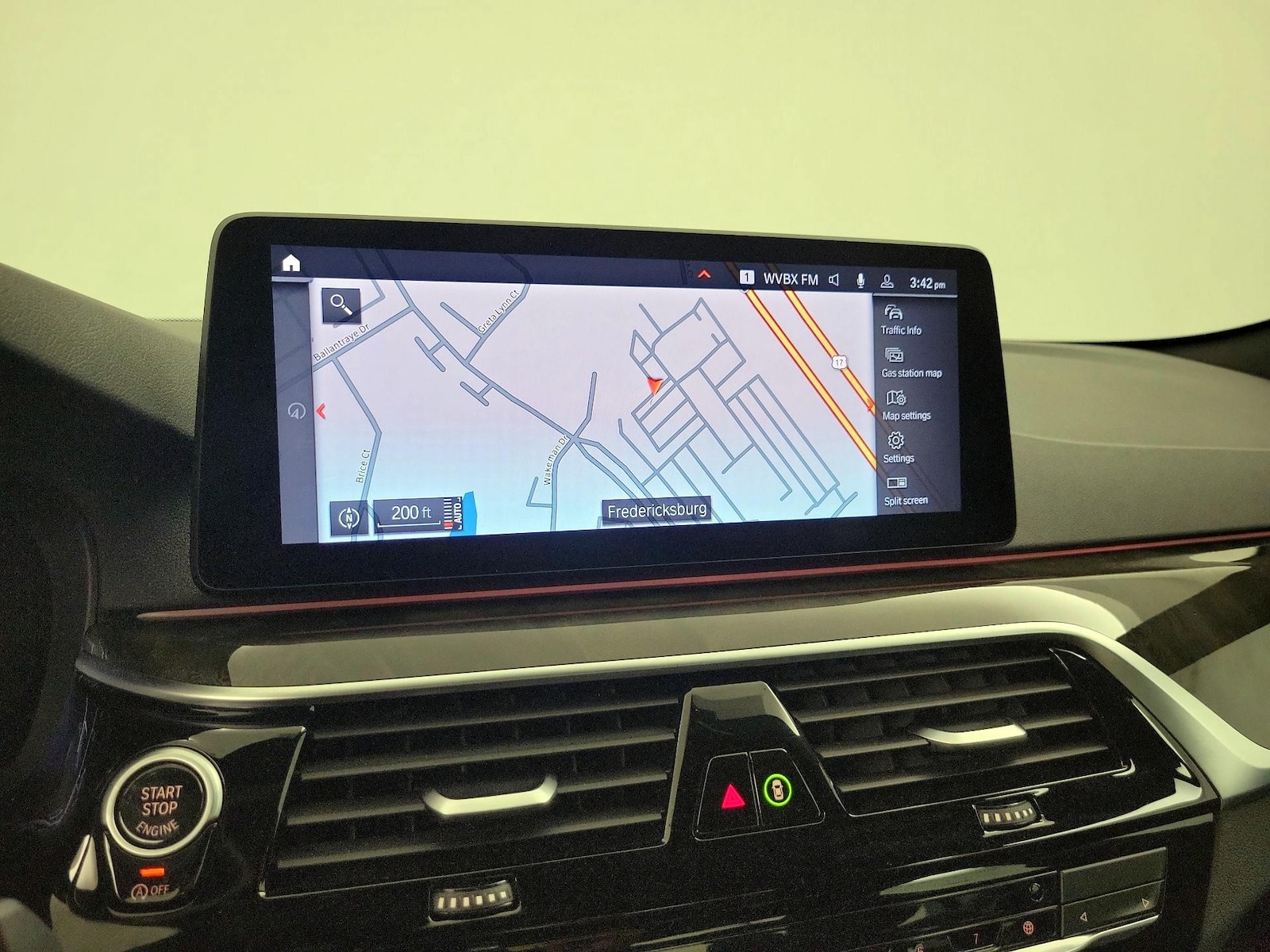 2023 BMW 5 Series 530i - Photo 15