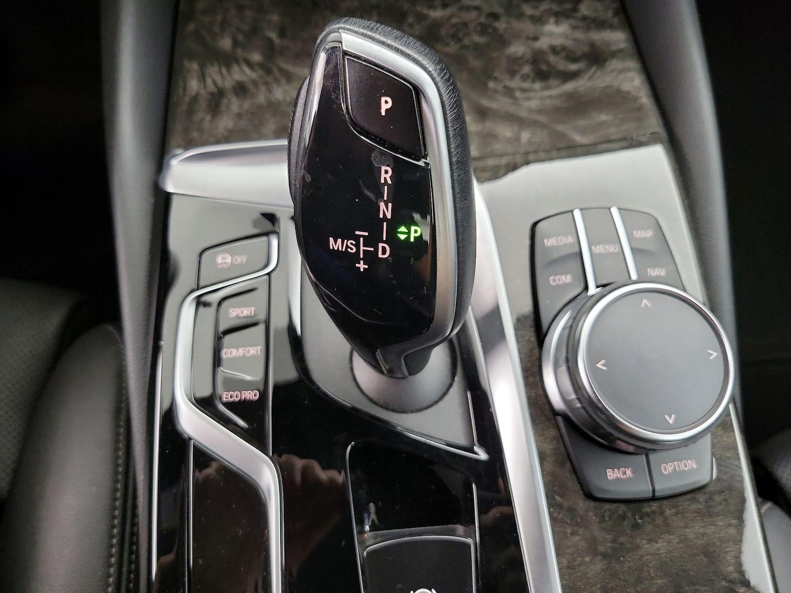 2023 BMW 5 Series 530i - Photo 19