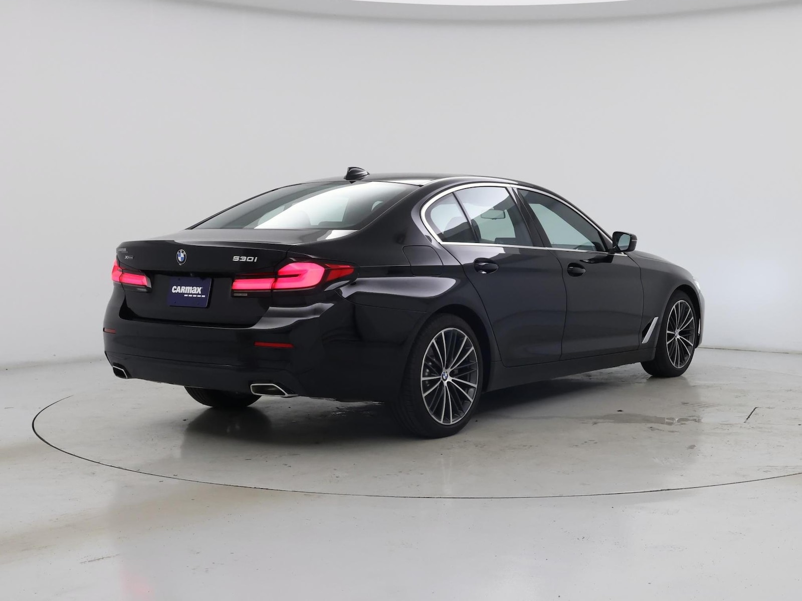 2023 BMW 5 Series 530i - Photo 9
