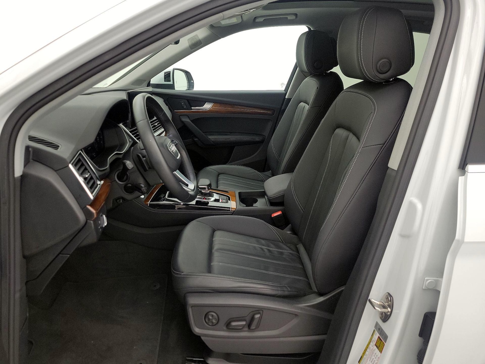 2023 Audi Q5 Premium Plus - Photo 12