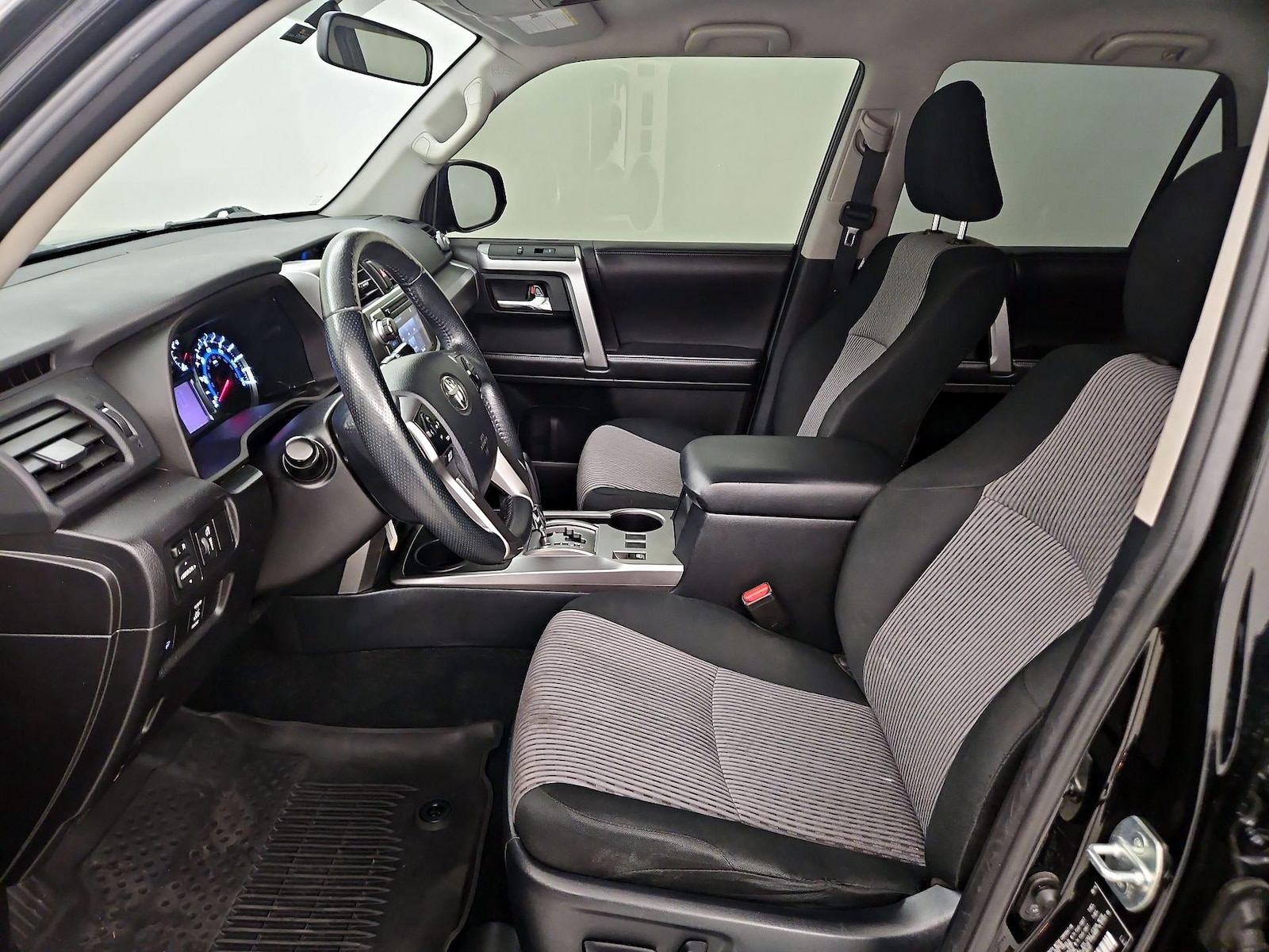 Power Seat(s) & Side Airbags