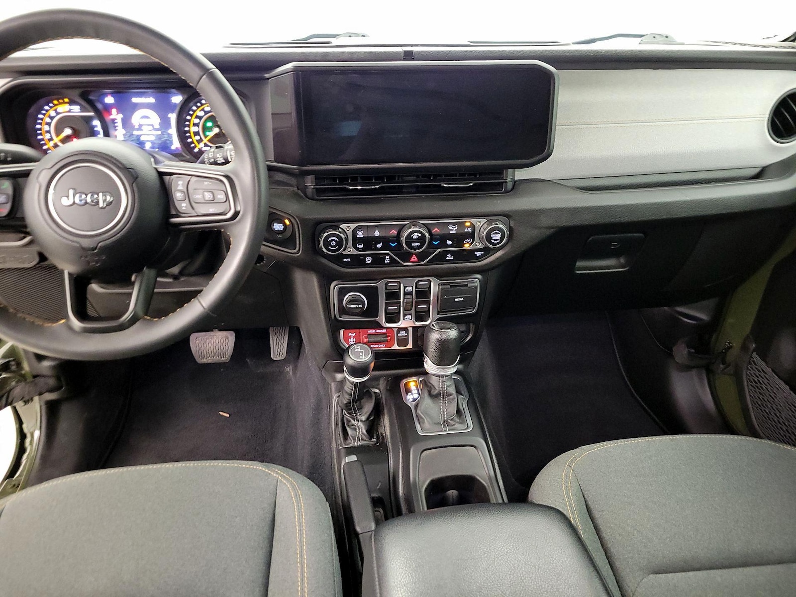 2024 Jeep Wrangler 4-Door Willys - Photo 10