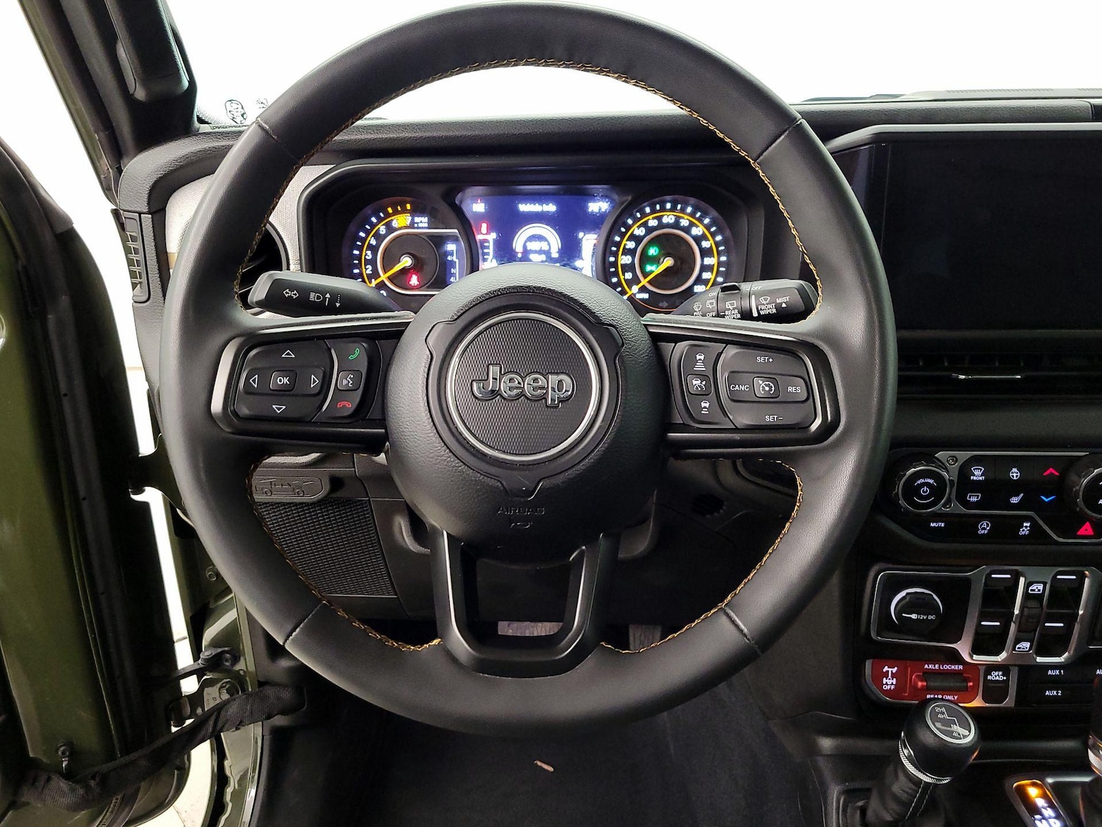 2024 Jeep Wrangler 4-Door Willys - Photo 11