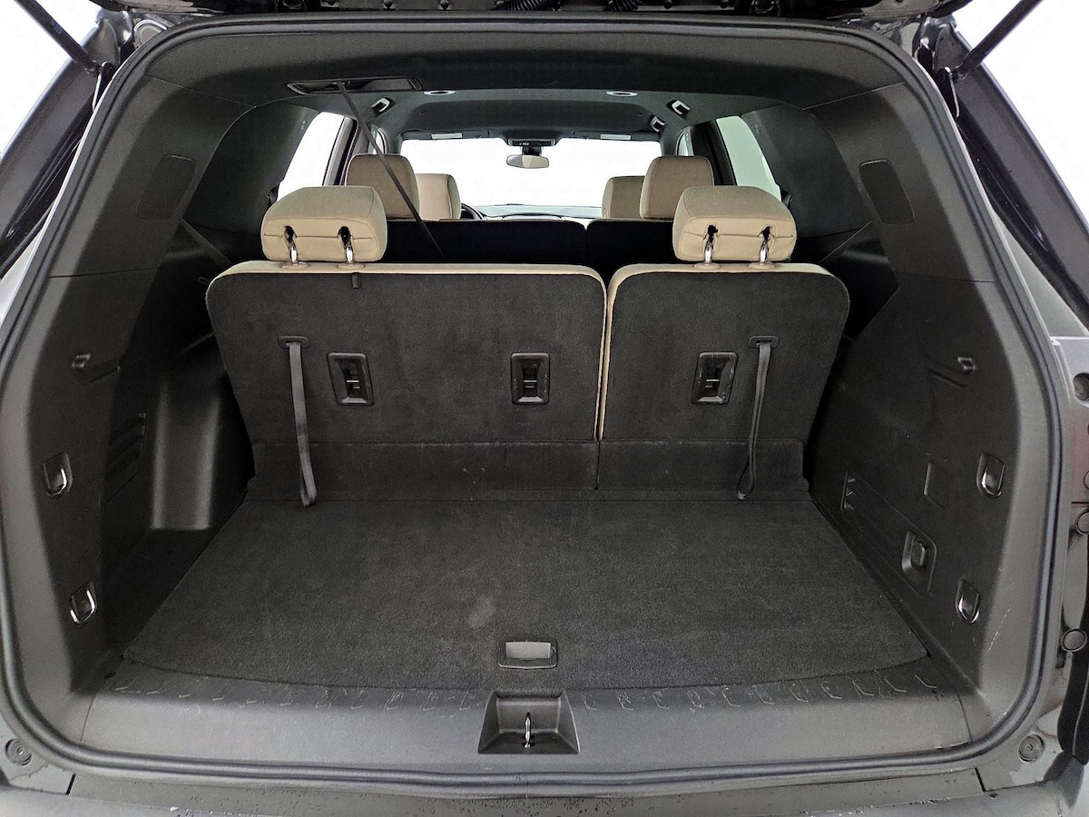 Trunk/Cargo (Seats Up)