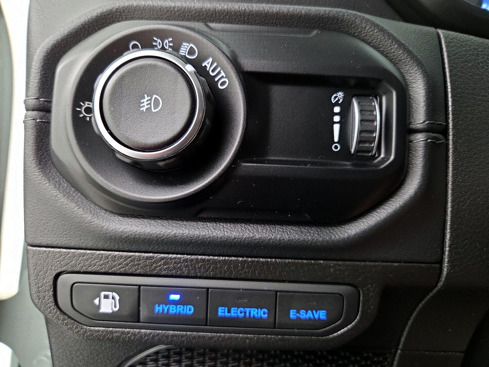 2024 Jeep Wrangler 4xe Sahara 4XE - Photo 14