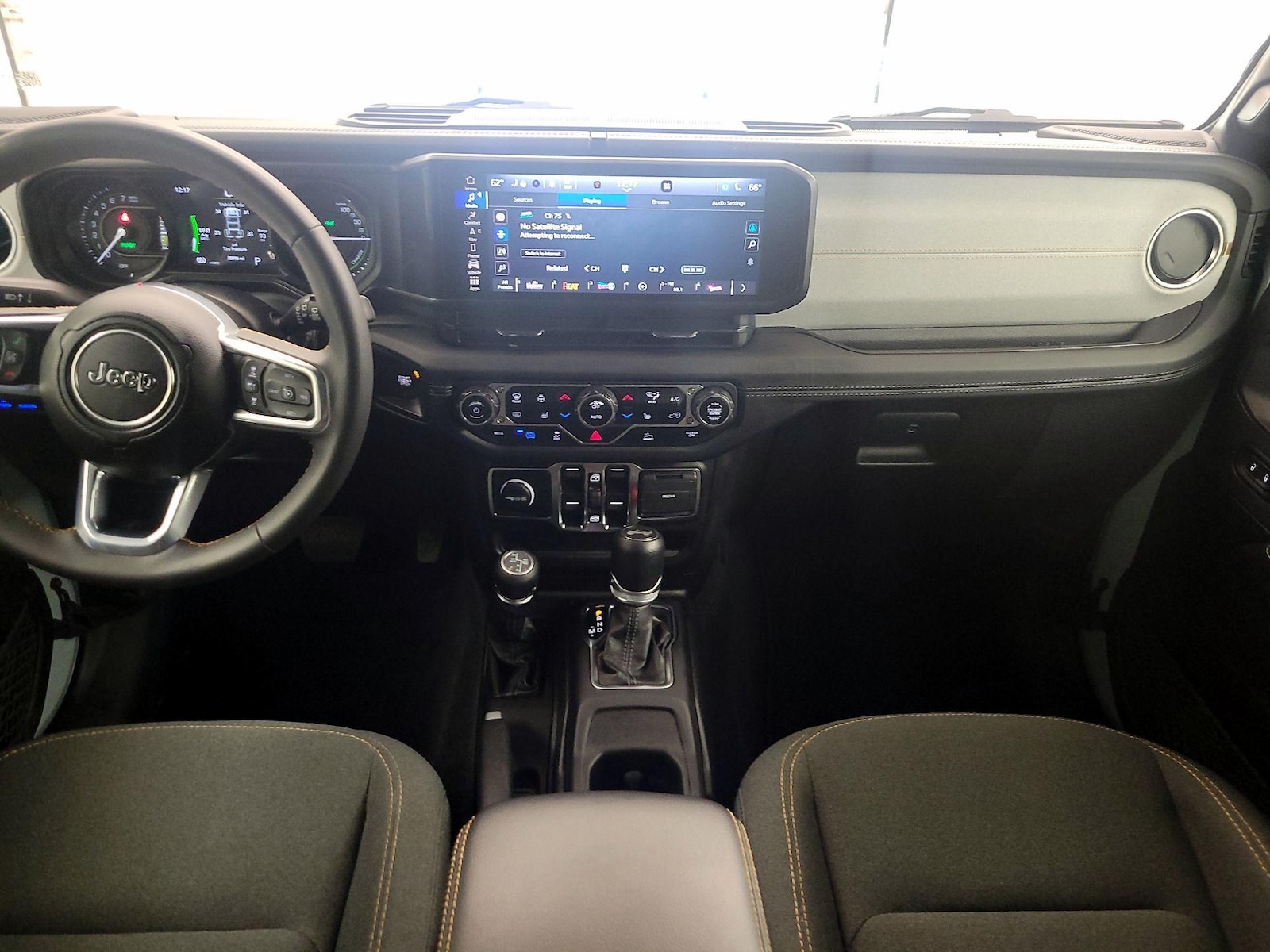 Apple CarPlay® & Android Auto™