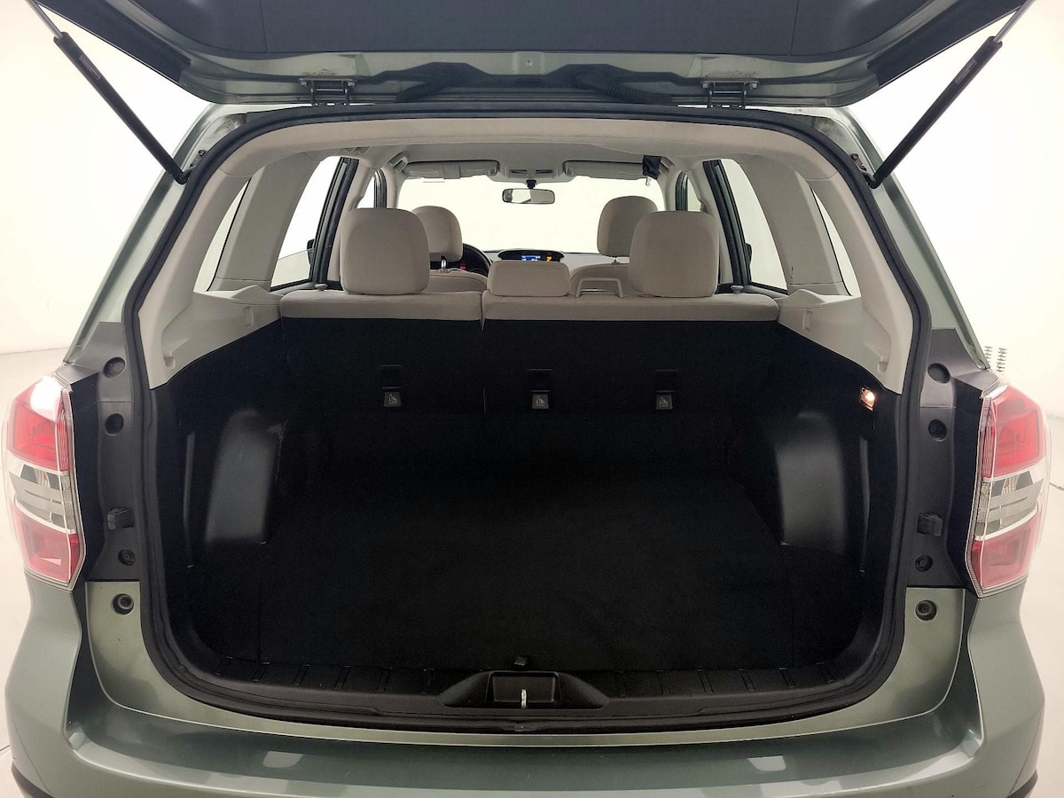 Trunk/Cargo (Seats Up)