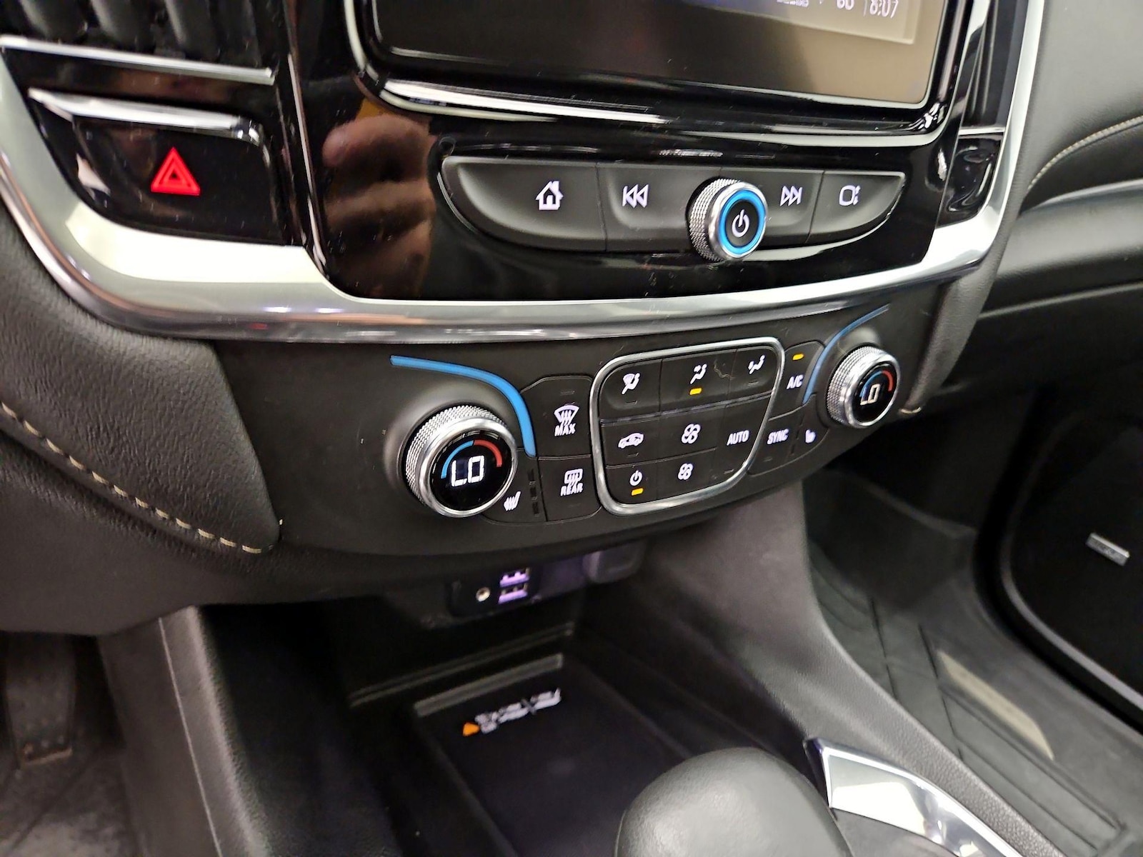 2023 Chevrolet Traverse 3LT - Photo 18