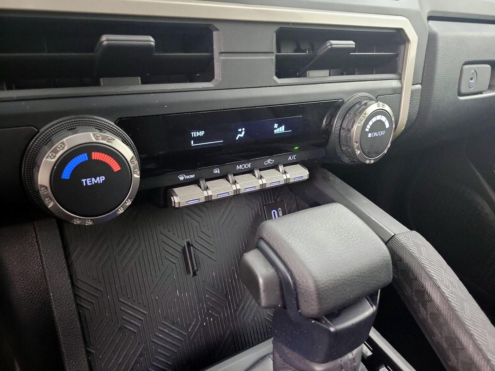 2025 Toyota Tacoma SR - Photo 15
