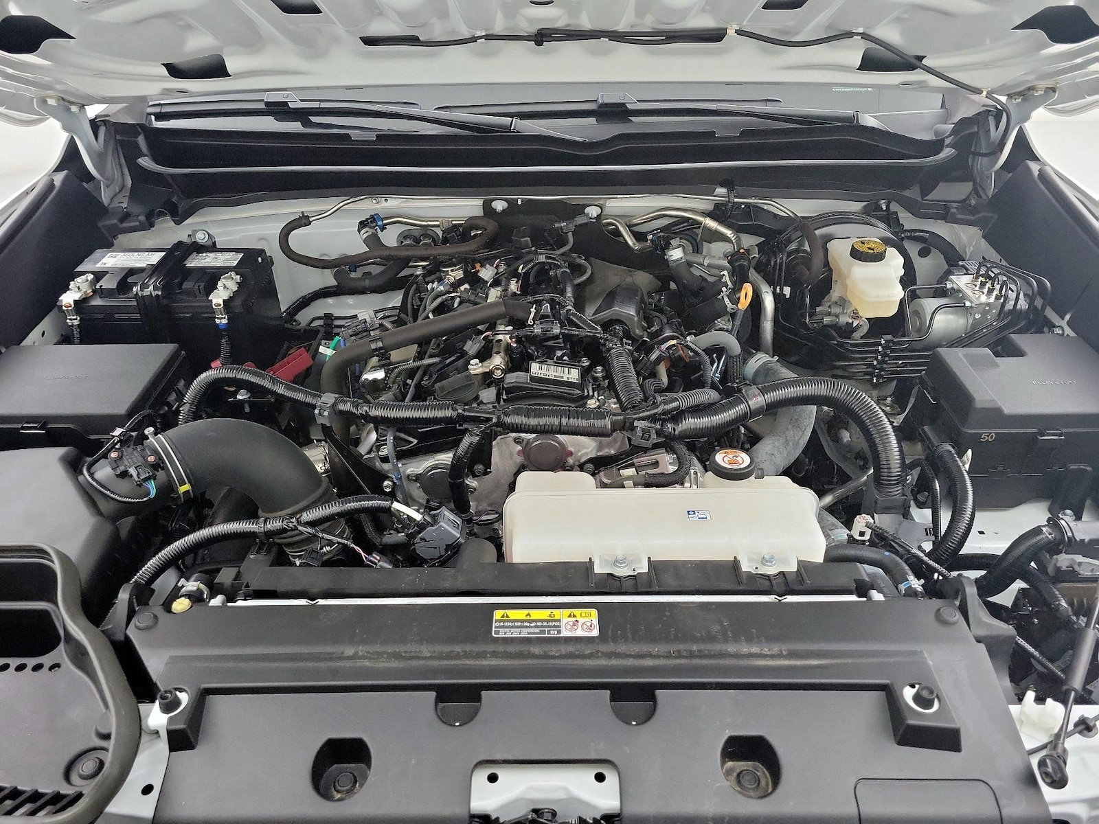 2025 Toyota Tacoma SR - Photo 20