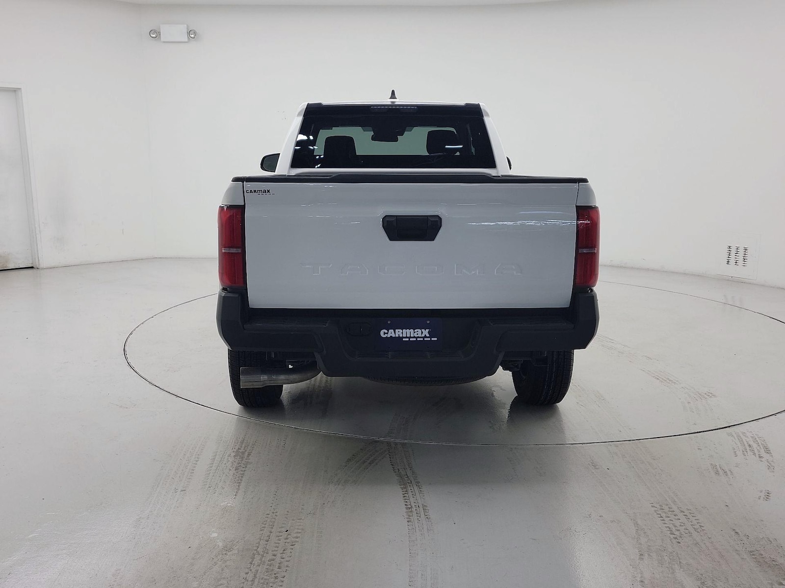 2025 Toyota Tacoma SR - Photo 6