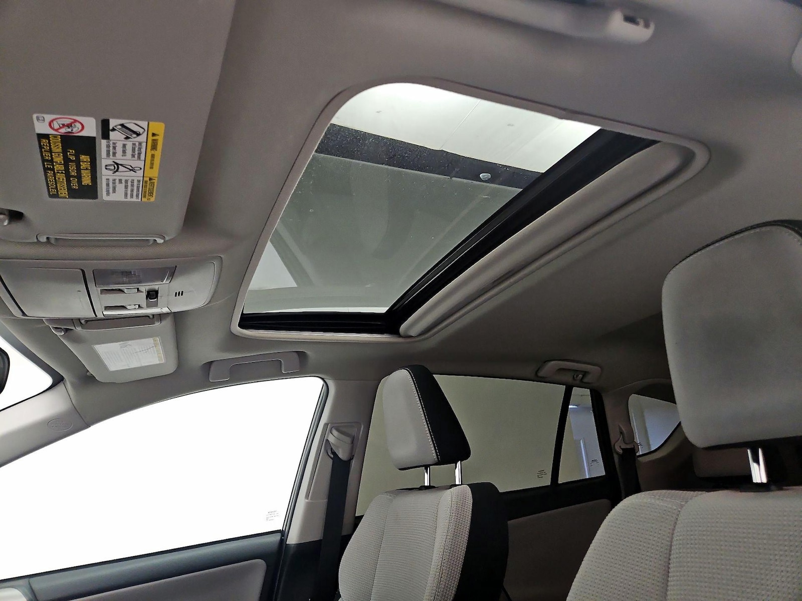 Sunroof(s) & Overhead Airbags